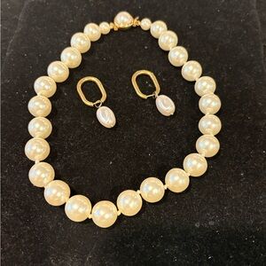 Elegant Pearl Necklace and Earring Set